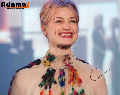 Alison Sudol_2